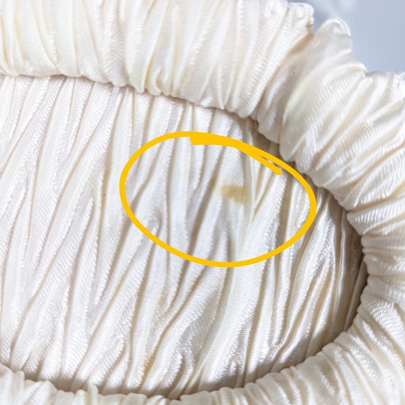 Vintage Carla Marchi puff bag satin chain strap ivory evening pillow bag - Picture 6 of 7